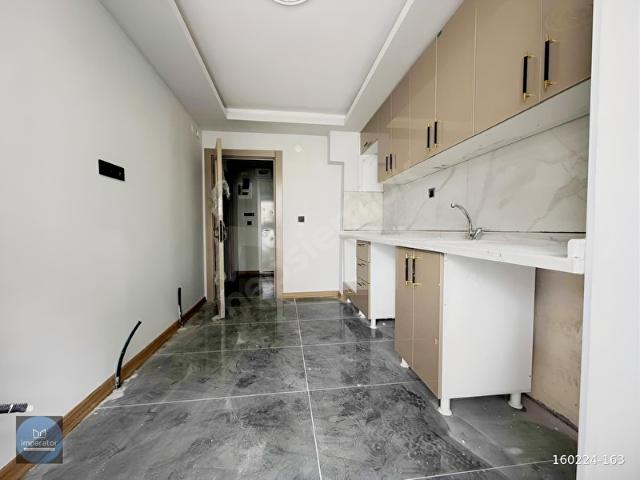 İMPARATOR AKŞEMSETTİN MAH. 1080. CADDE ÜZERİ HAZIR OTURUM 3+1