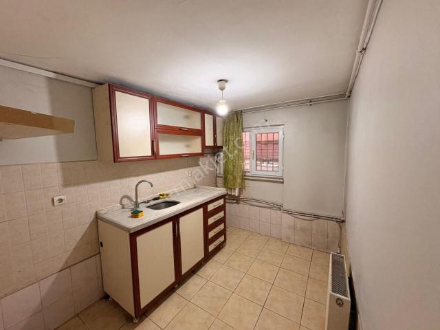 İmrahor Caddesi Üzeri Site İçerisinde 2+1 Daire