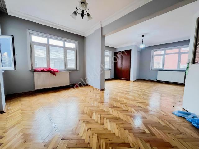 İmren Gayrimenkulden Kiralık Kemalpaşa Mh. 2+1 100 M2 Daire