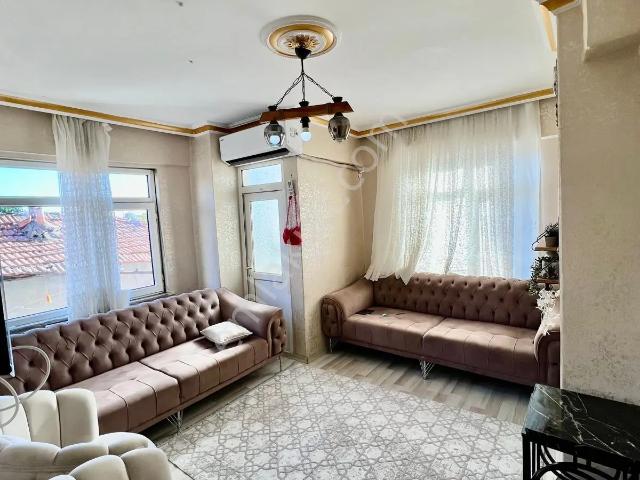 İmren Gayrimenkulden Tevfikbey Mh. 2+1 Az Katlı 1.kat Yatırımlık Acil Satılık Kelepir Daire