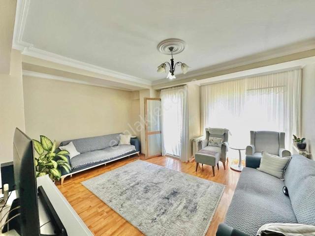 İmren'den Gültepe Mh. 2+1 90 M2 Ön Cephe 1.kat Eminevime Uygun