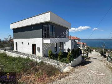 İntepe'de Deniz Manzaralı Daire Fiyatına 4+1 Tribleks Villa
