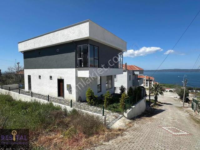 İntepe'de Deniz Manzaralı Daire Fiyatına 4+1 Tribleks Villa