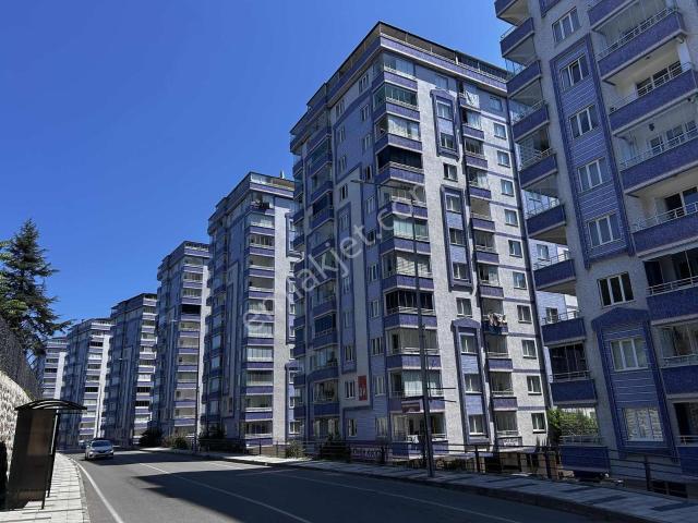 İnvestor Gayrimenkul Satılık 5+2 Daire