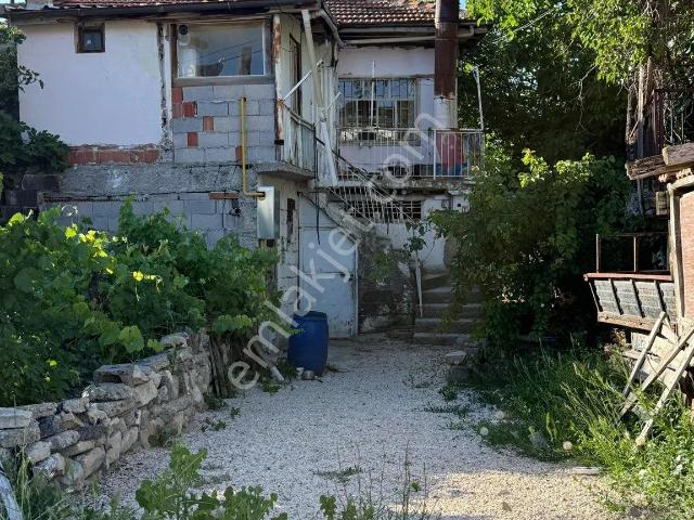 İnal Emlak’tan Kışla Köyü’nde Satılık Müstakil Köy Evi