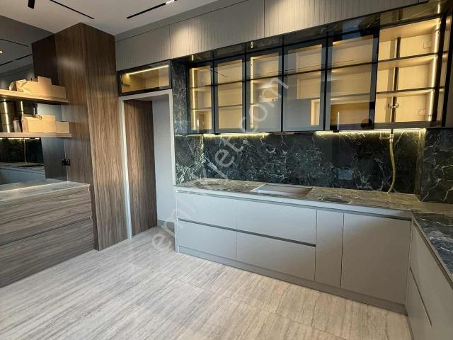İnal Emlak'tan Ultra Lüx 4+1 176m2 Satılık Sıfır Daire