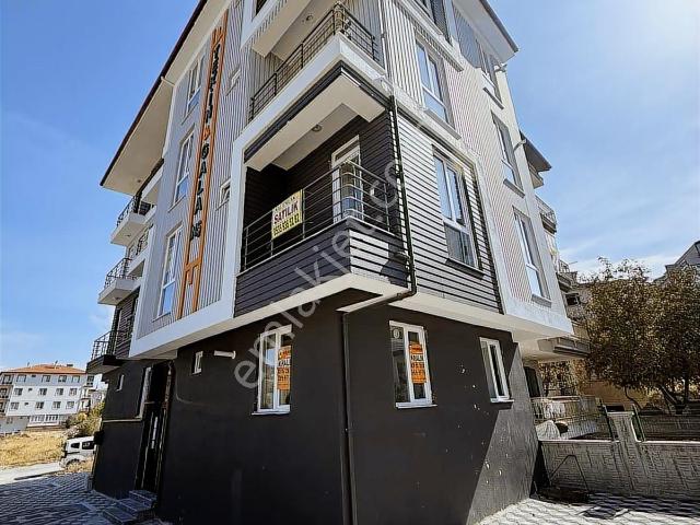 İnal Emlaktan Yeni Hastane Yakını Satılık 1+1 55 M2 Sıfır Daire