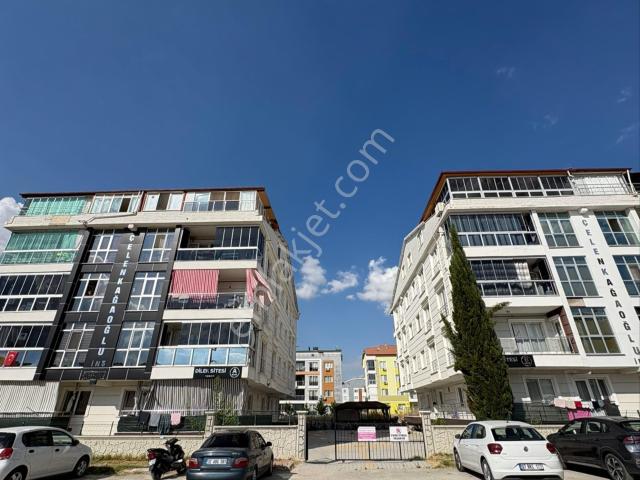 İnal Emlaktan Armağan İlci Mahallesinde Site İçerisinde Satılık 3+1 135 M2 Daire