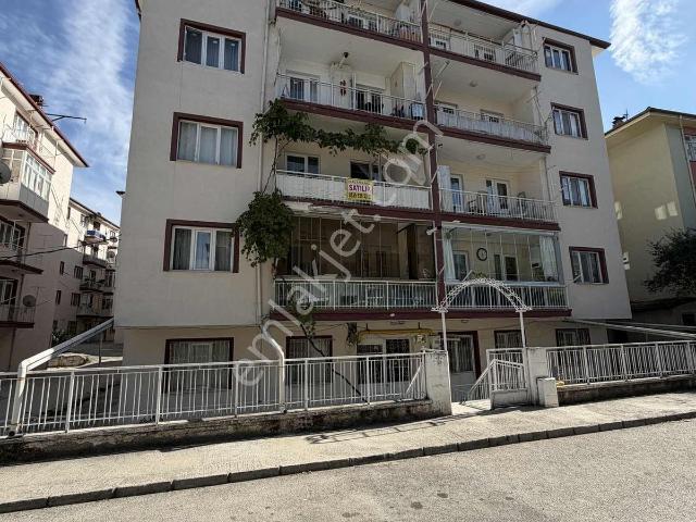 İnal Emlak'tan Bahçelievler Mahallesinde Satılık 2+1 Daire