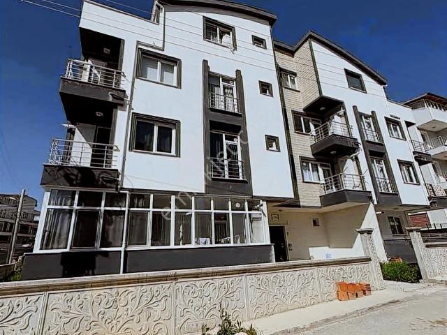 İnal Emlak'tan Emek Mah.de Eşyalı Kiralık 1+1 Daire