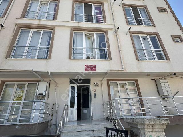 İnal Emlak'tan Emek Mahallesinde Kiralık 1+1 Eşyalı Daire