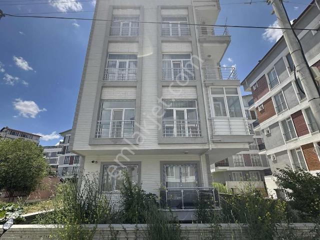 İnal Emlak'tan Emek Mahallesinde Satılık Eşyalı 2+0 Daire