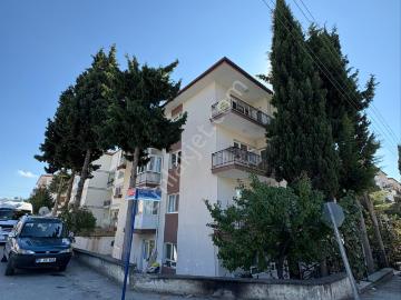 İnal Emlaktan Emek Mahallesinde Site İçerisinde Satılık 3+1 130 M2 Daire