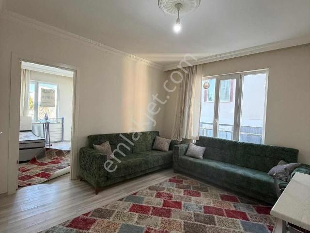 İnal Emlak'tan Emekte Kiralık Balkonlu 1+1 Daire