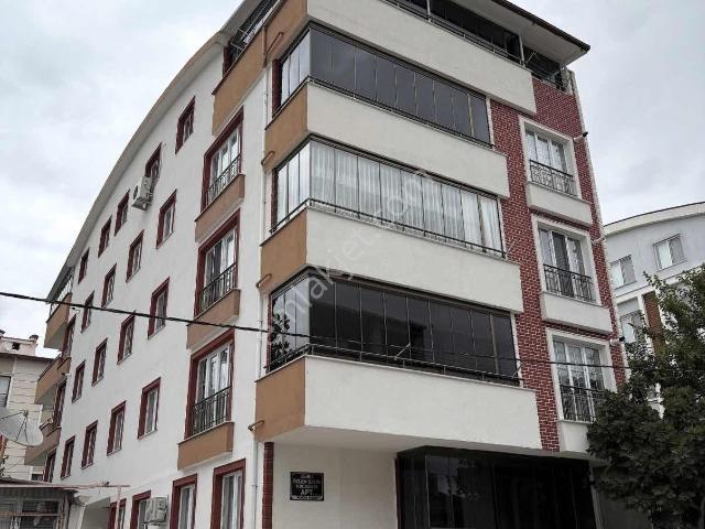 İnal Emlaktan Emekte Satılık 2+1 110 M2 Daire