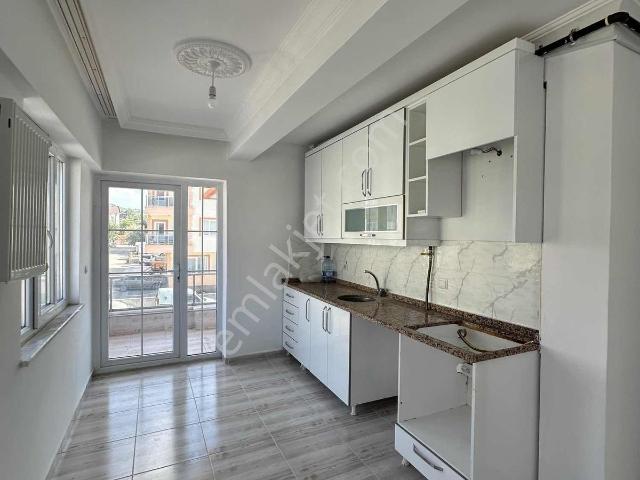 İnal Emlak'tan Hızırilyas Mahallesinde Kiralık 2+1 Daire
