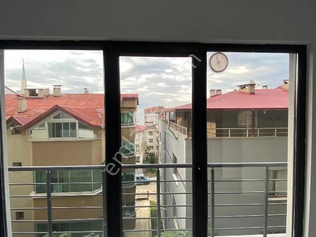 İnanç Emlaktan Çıtlakkalede 1+1 Depozitosuz Kiralık Daire