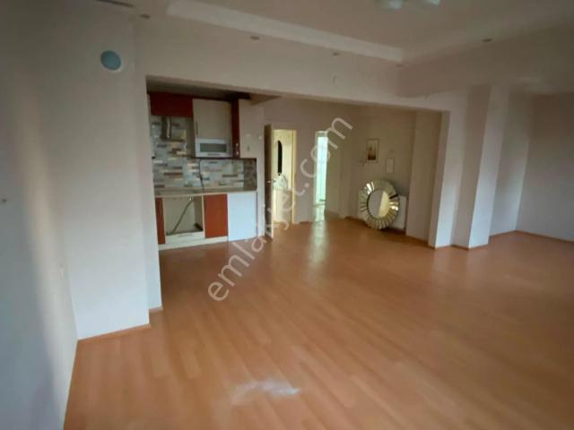 İnanç Emlaktan Aksu Mahallesi Deniz Sitesinde 3+1 Kiralık Daire