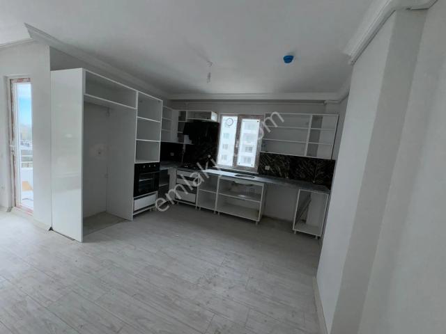 İnanç Prıme Emlaktan Seldeğirmeninde 3+1 Sıfır Kiralık Daire 33 No
