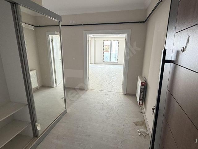 ŞİNASİ MAHALLESİNE GENİŞ FERAH UYGUN FİYAT 3+1 DAİRE