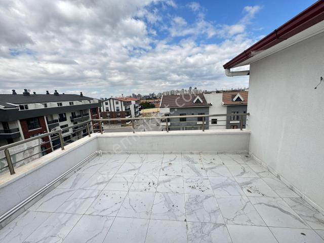 İncekte Teraslı/çatı Eğimsiz/çift Banyo/kiralık Harika 2+1