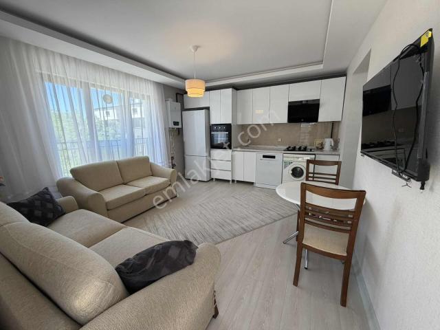 İncek'te Ara Kat/çift Balkonlu/yerden Isıtma 1+1 Eşyalı Kiralık