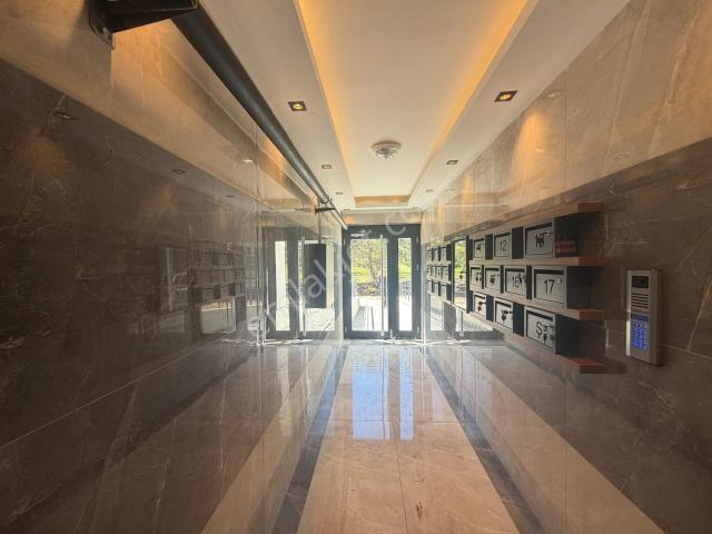 İncekte Çatı Eğimsiz/bağımsız Mutfak/ Önü Açık Kiralık 4+1