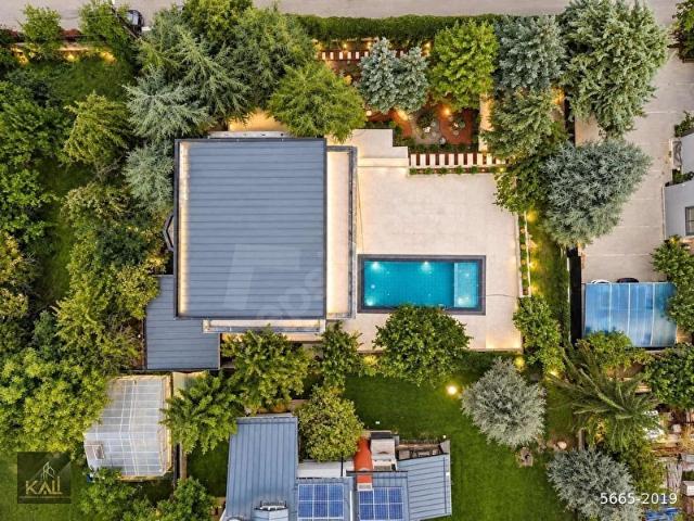 İncek'te Doğayla İç İçe Lüks Yapılı 6+3 Villa KALİ A.Ş