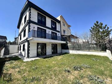 İncek'te Haftanın Fırsatı Park Cepheli Sıfır 4+2 Villa KALİ A.Ş