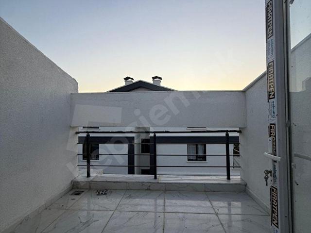 İncek'te Kiralık 3+1 Dubleks Daire, 90m, Manzaralı