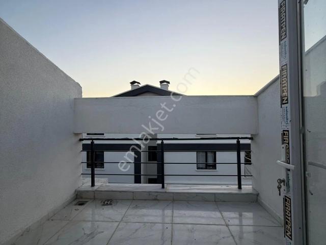 İncek'te Kiralık 3+1 Dubleks Daire, 90m², Manzaralı