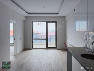 İncekte Site İçinde Oturuma Hazır Manzaralı Geniş Balkonlu 1+1