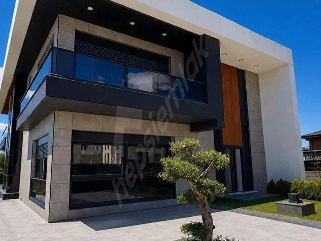 İNCEK'TE SÜPER LÜKS SATILIK MALİKANE