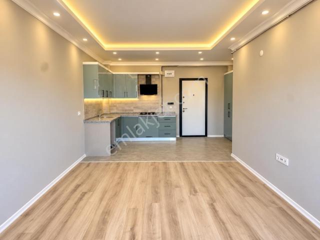 İncekte/kapalı Otoparklı/iskanlı/balkonlu 1+1