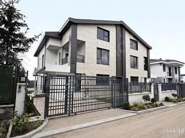 İncek Atılım Ünv. Bulvarı Yakını 6+1 Geniş Villa KALİ A.Ş