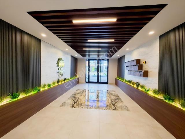 İncek Big Life Sitesi'nde 2.kat/ada Mutfaklı/ Lüks 1+1 Satılık