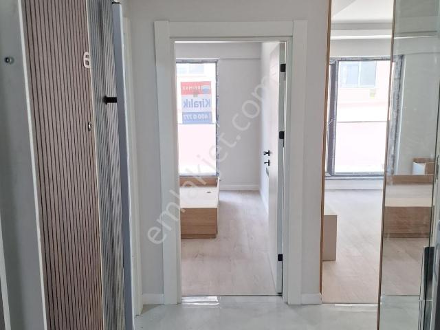 İncek Kızılcaşar Sıfır, Özel Sabit Mobilyalı, Yüksek Giriş 1+1