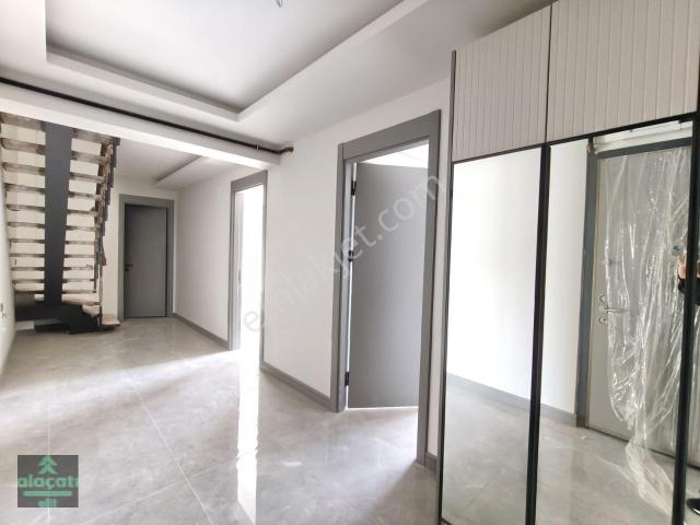 İncek Kızılcaşarda Kapalı Mutfak Çift Balkon Kiralık 2+1 Daire