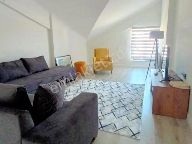 İncek Mah'de,caddeye Yakın,çift Banyolu, 2,5+1 Eşyalı Kiralık