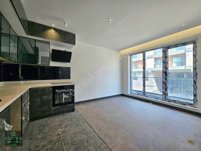 İncek Taşpınar Ara Kat Balkonlu Düz 2+1 Kiralık Daire