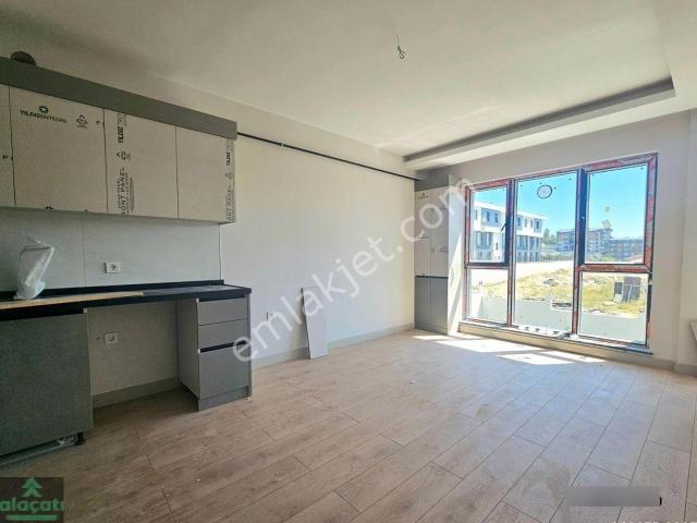 İncek Taşpınar' Da Ara Kat, Manzaralı 1+1 Kiralık Daire