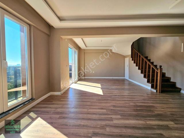 İncek Taşpınar Kapalı Mutfak Çatı Eğimsiz Teraslı Kiralık 3+1