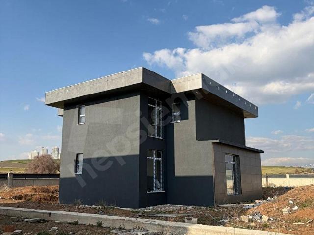 İncek Taşpınar'da İleri Natamam Satılık Villa