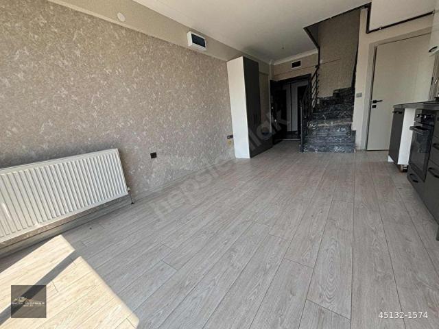 İNCEK TAŞPINAR EMLAKTAN SATILIK 4+1 LÜX AVM YAKINI DAİRE