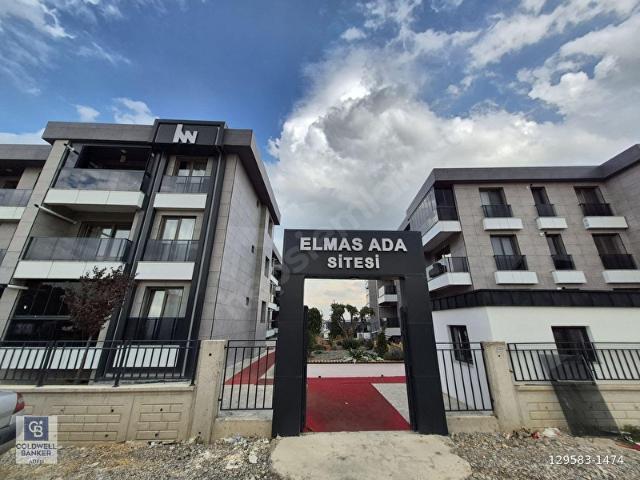 İNCEK TAŞPINAR ELMAS ADA SİTESİ'NDE SATILIK 1+1 DAİRE