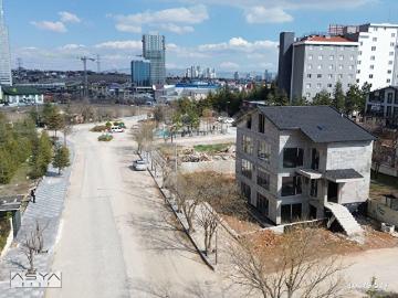 İNCEK TEK YAPI CADDE ÜZERİ KÖŞE KONUMDA 4 KAT 480 M2 KOMPLE BİNA