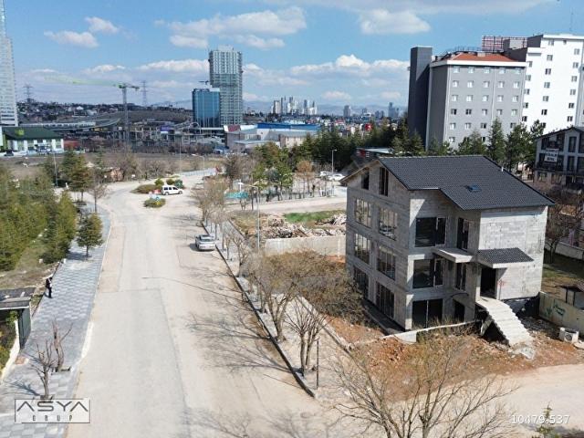 İNCEK TEK YAPI CADDE ÜZERİ KÖŞE KONUMDA 4 KAT 480 M2 KOMPLE BİNA