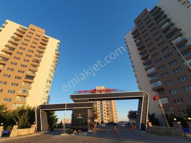 İncek Vadi Konutları Göl Manzaralı Eşyalı Kiralık 3+1 Daire