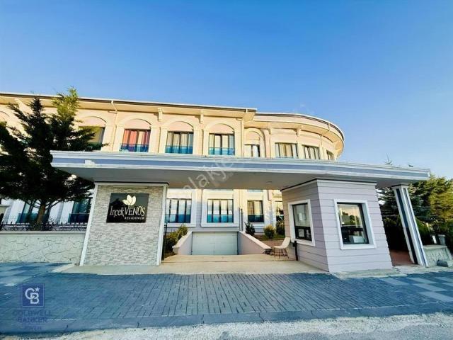 İncek Venüs Sitesi'nde Kiralık Stüdyo Eşyalı Daire