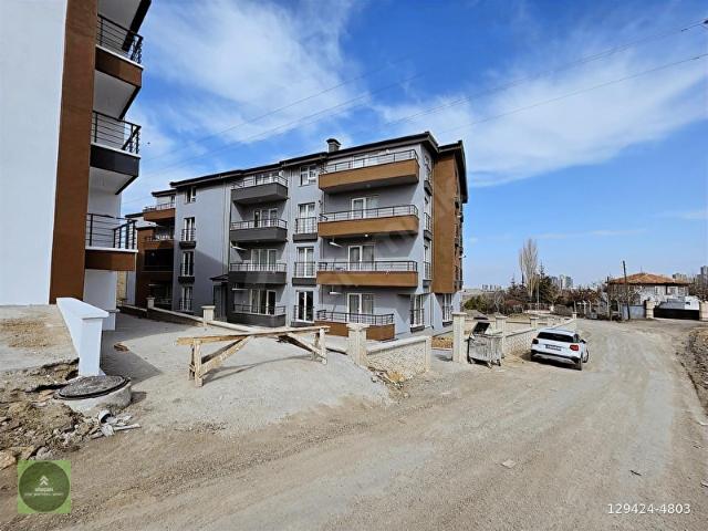 İNCEK'DE VADİ MANZARALI ARAKATTA 1+1 SATILIK DAİRE
